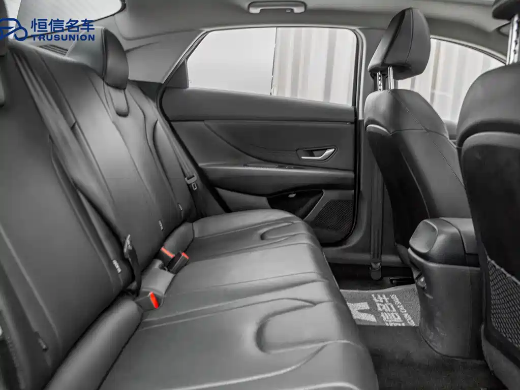 Hyundai Elantra 2021 — фото 14