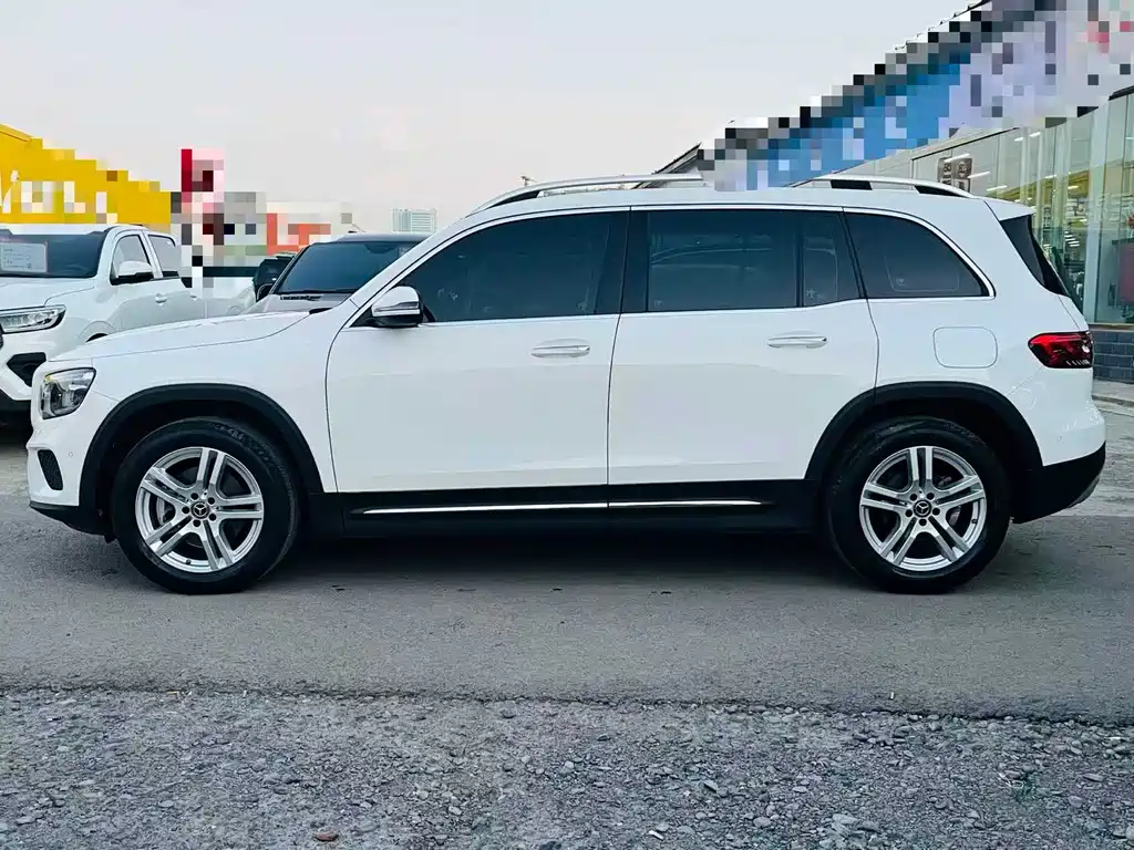 Mercedes-Benz GLB 2023 — фото 17
