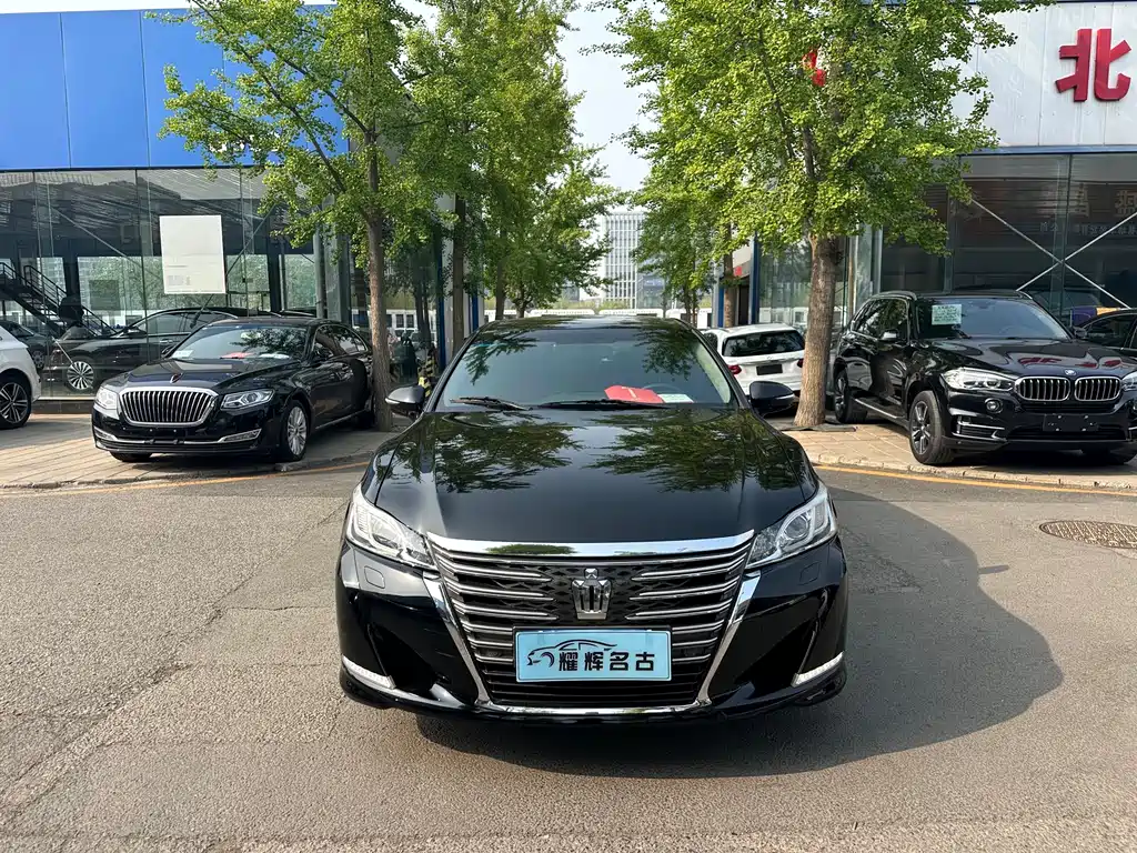 Toyota Crown 2017 — фото 2