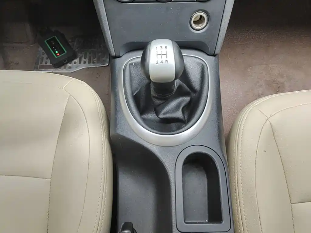 Nissan Qashqai 2015 — фото 14
