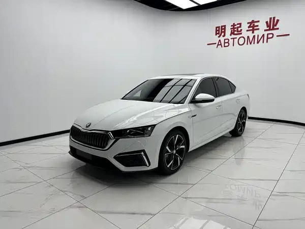 Skoda Octavia 2023