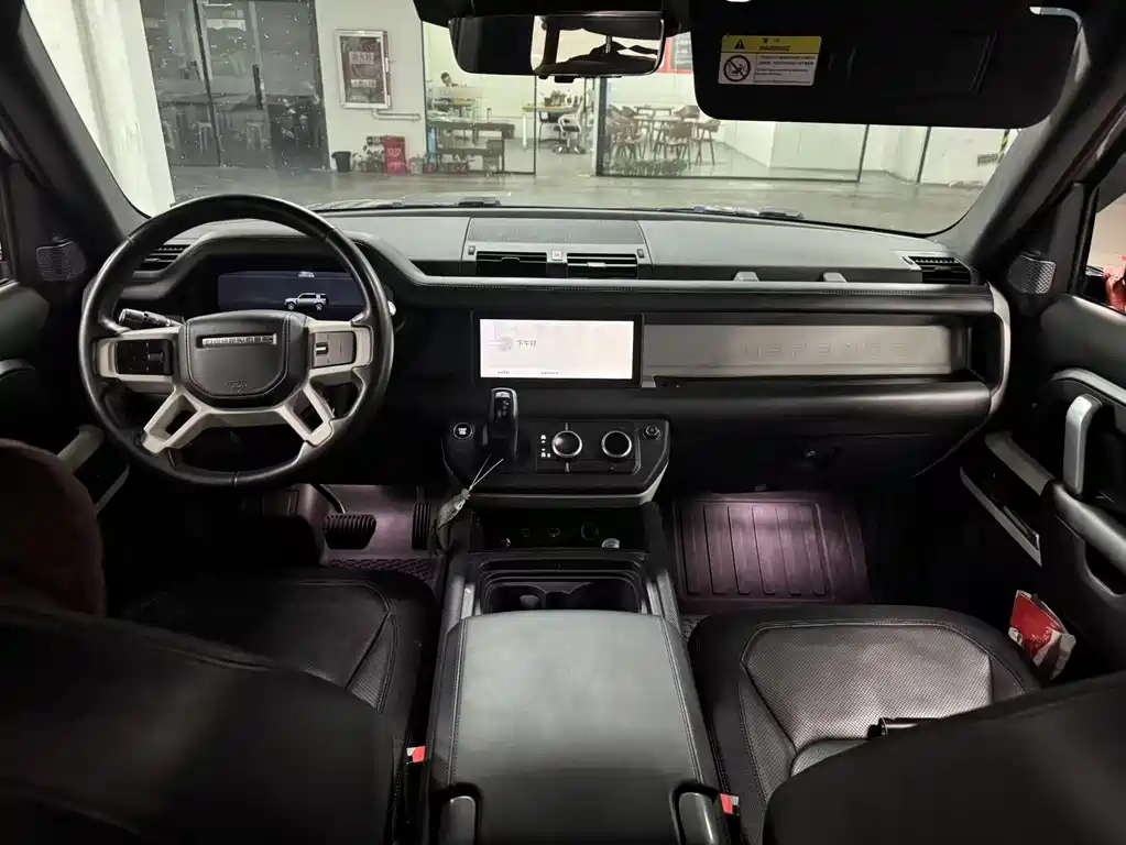 Land Rover Defender 2021 — фото 9
