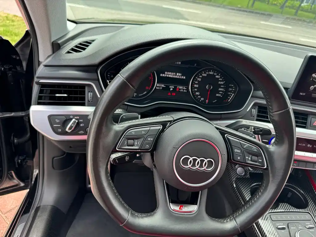 Audi A4L 2019 — фото 11