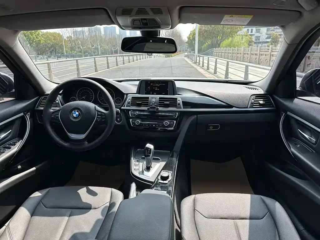 BMW 3 Series 2017