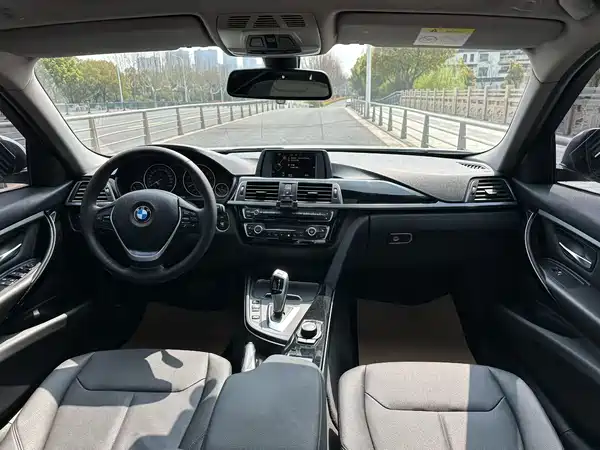 BMW 3 Series 2017