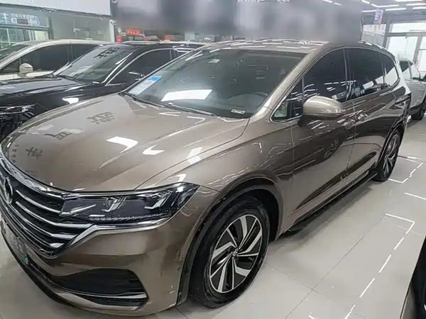 Volkswagen Viloran 2020