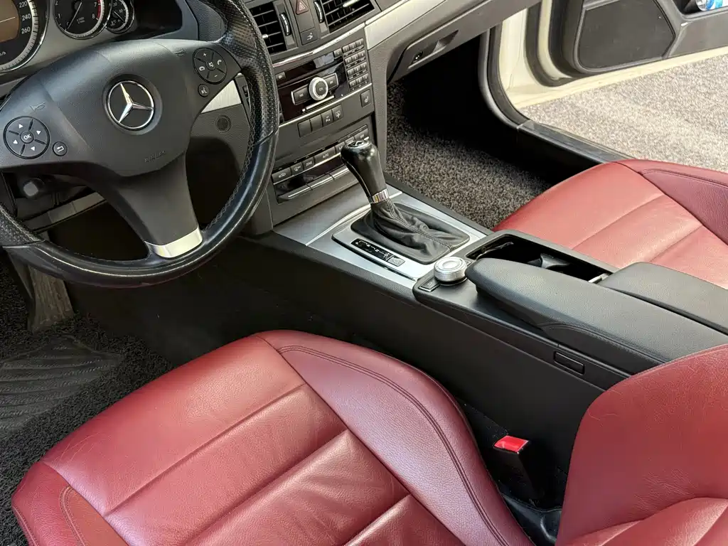 Mercedes-Benz E-Class 2011 — фото 14