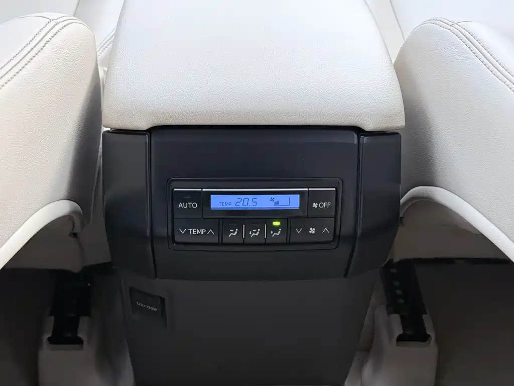 Toyota Prado 2019 — фото 18