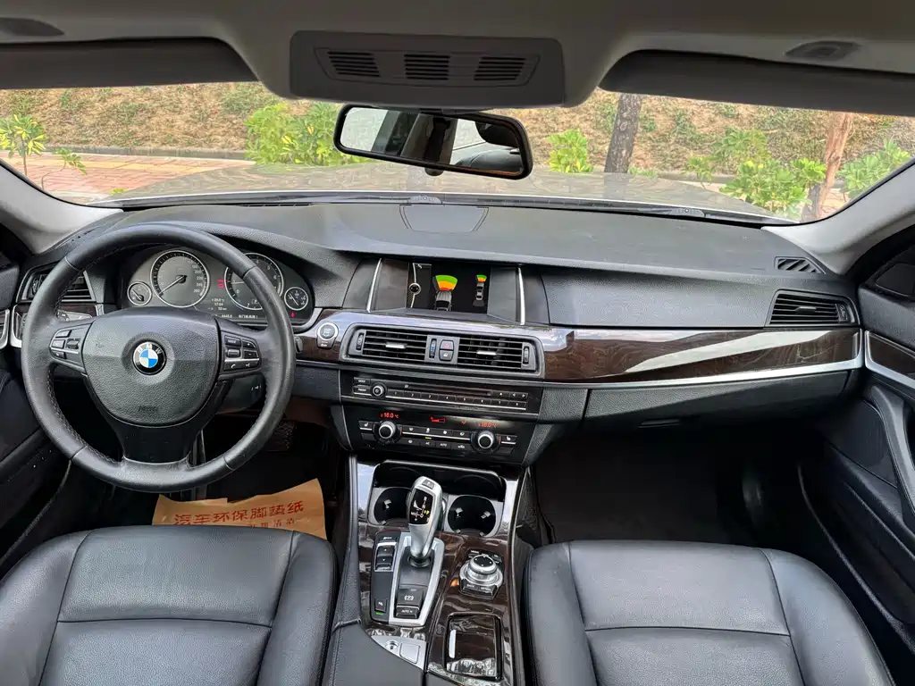 BMW 5 Series 2014 — фото 15