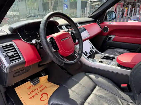Land Rover Range Rover Sport 2013