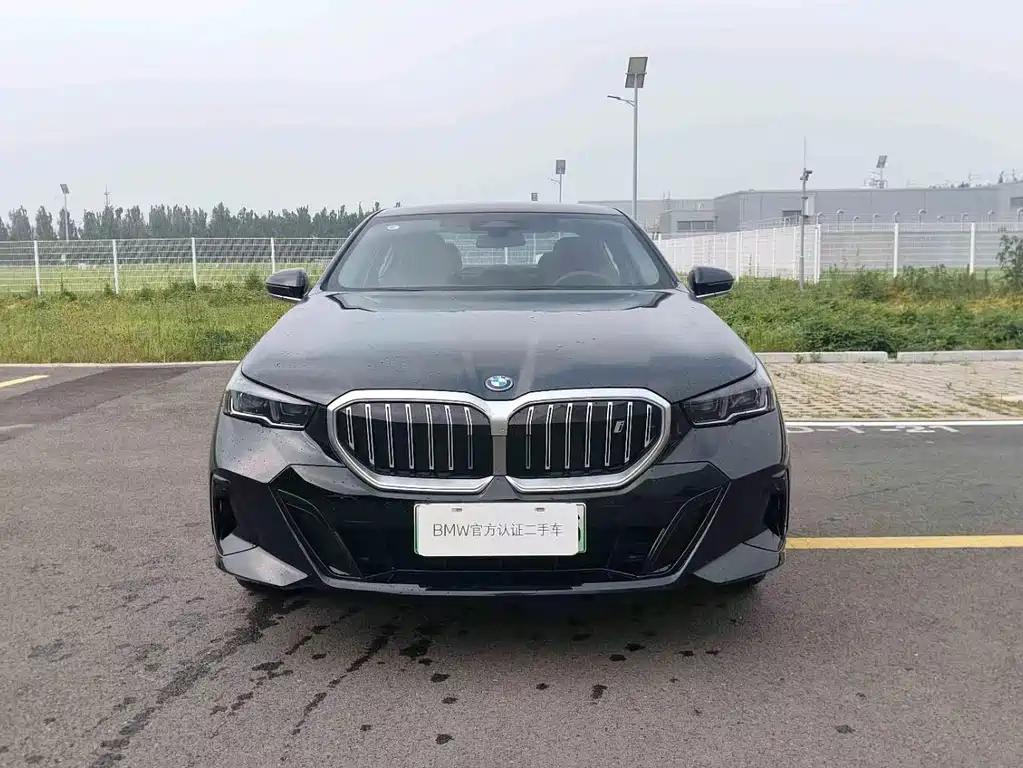 BMW i5 2025 — фото 2