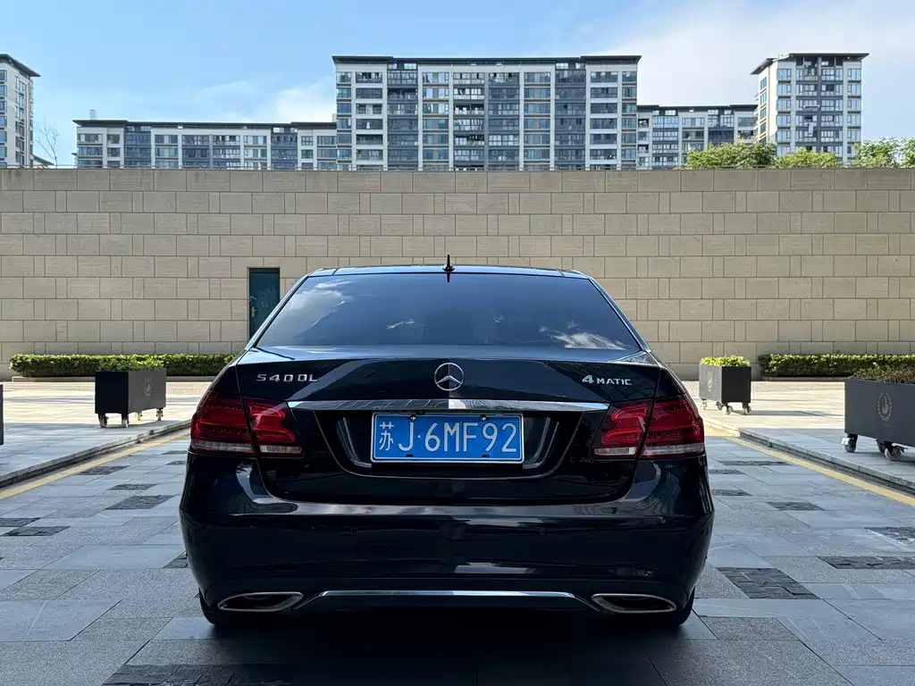 Mercedes-Benz E-Class 2015