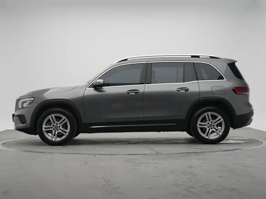 Mercedes-Benz GLB 2023