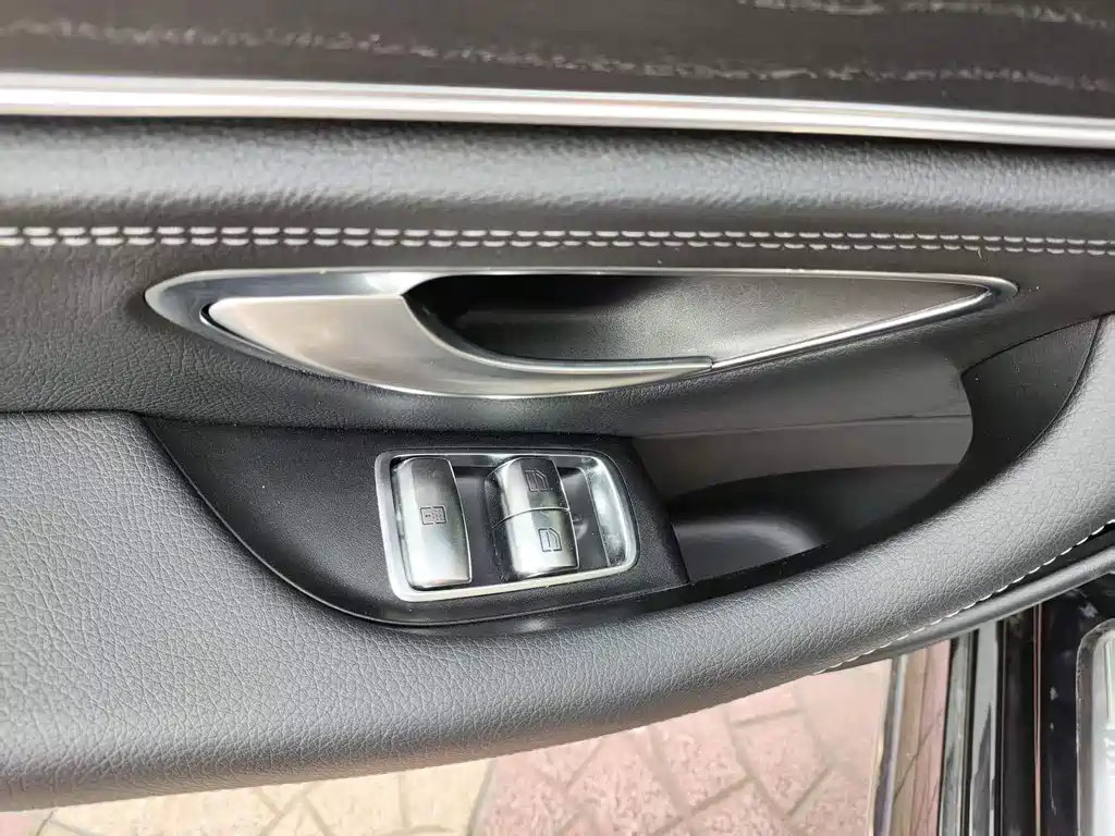 Mercedes-Benz E-Class 2020 — фото 12