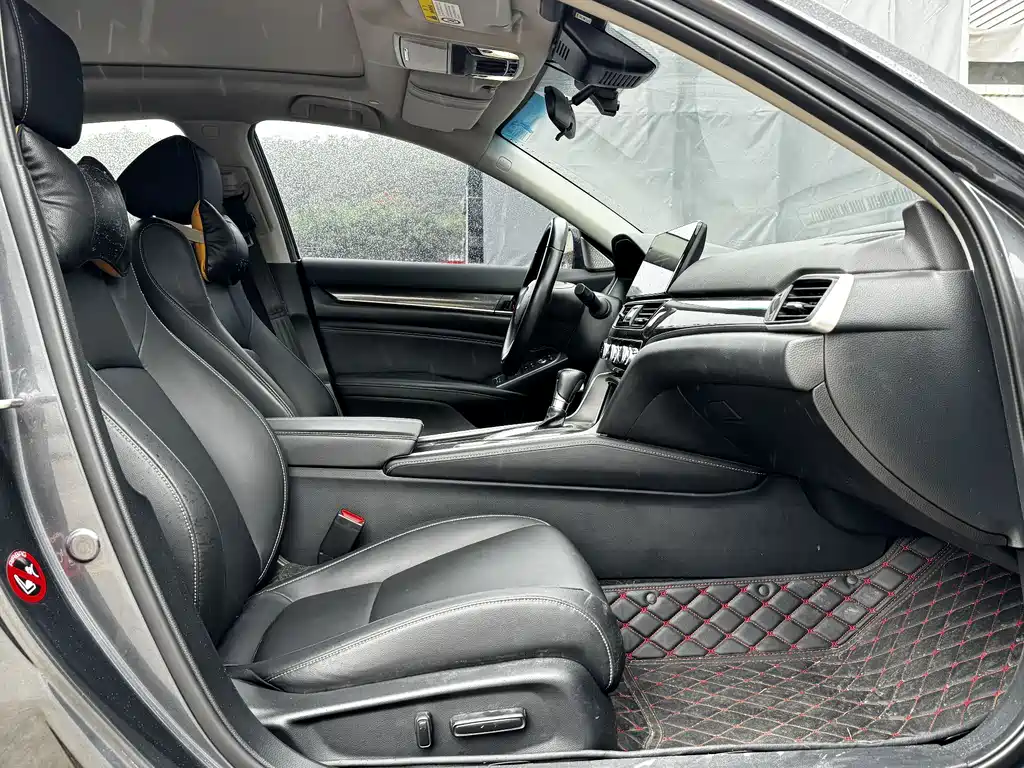 Honda Accord 2023 — фото 11