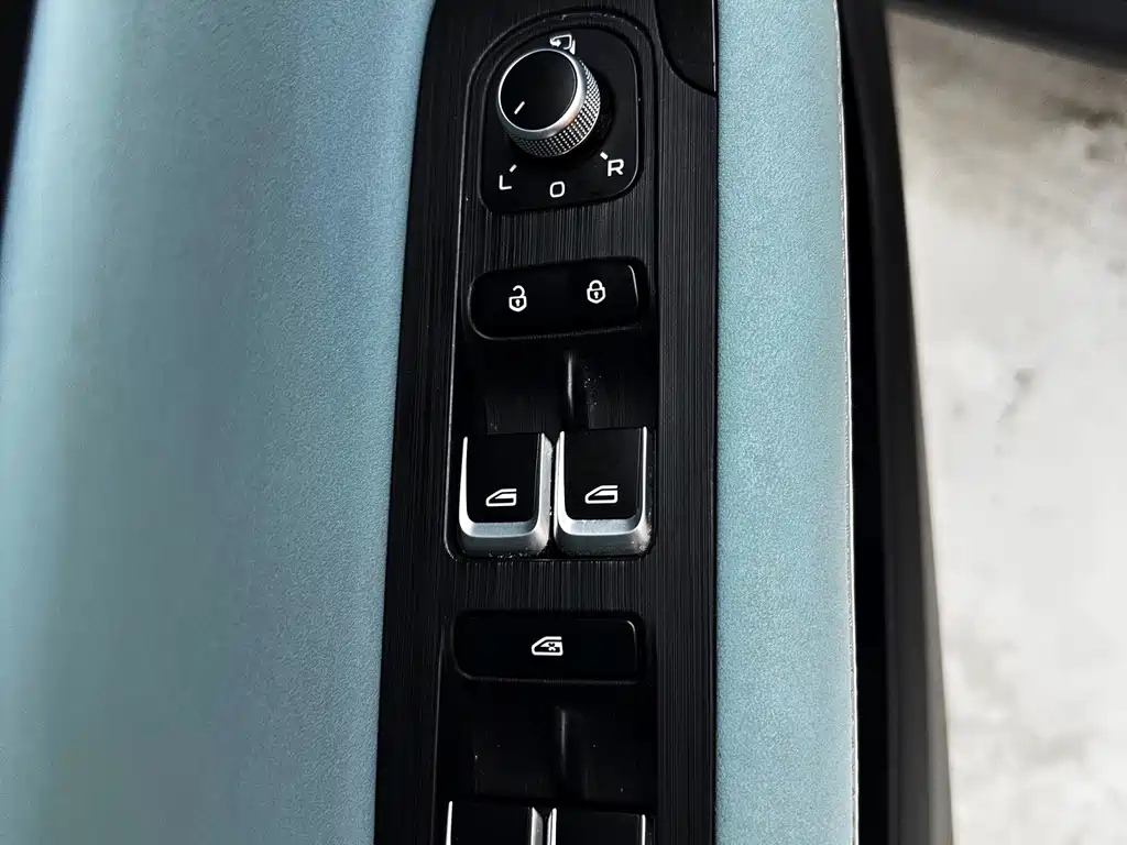 Geely Emgrand S 2024 — фото 18