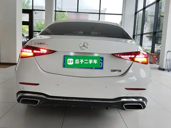 Mercedes-Benz C-Class 2024