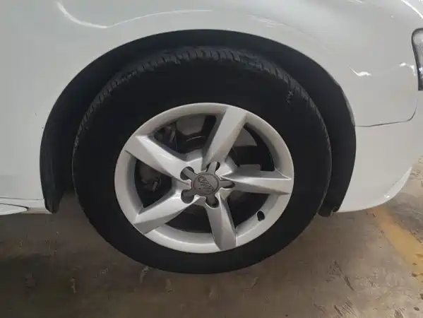 Audi A4L 2015