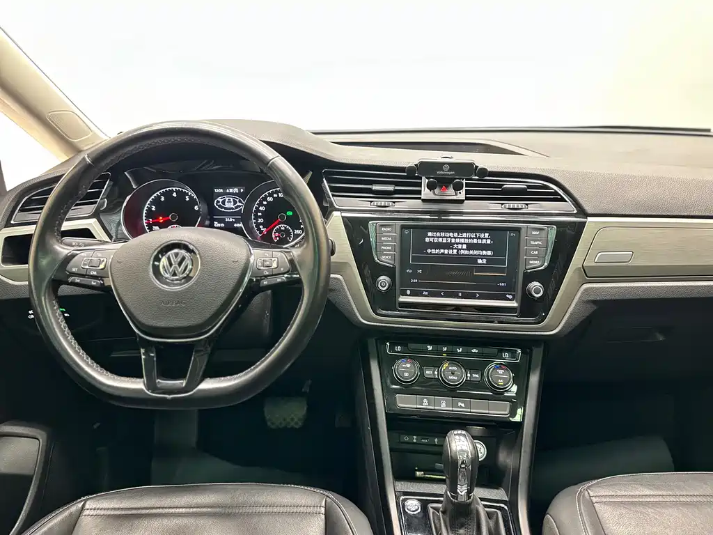 Volkswagen Touran 2020 — фото 23