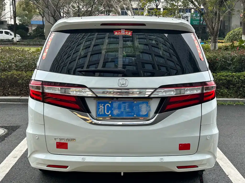 Honda Odyssey 2015 — фото 5