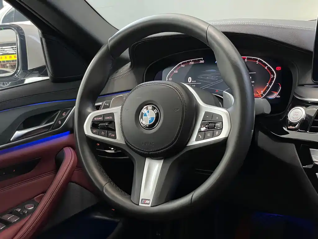 BMW 5 Series 2021 — фото 13