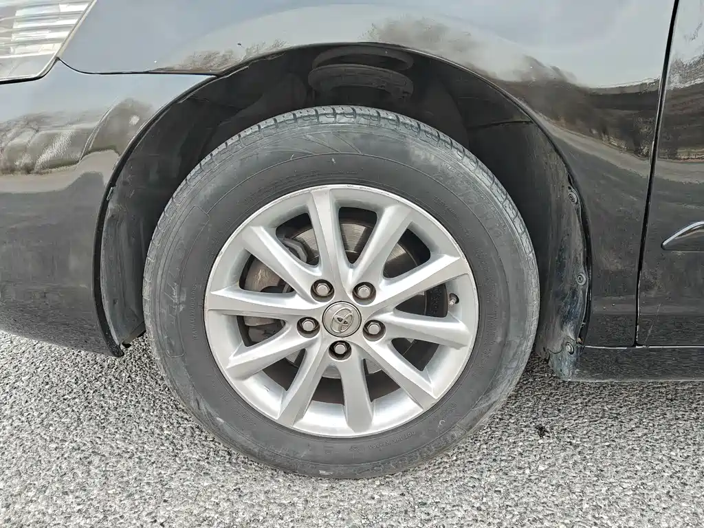 Toyota Camry 2015 — фото 15