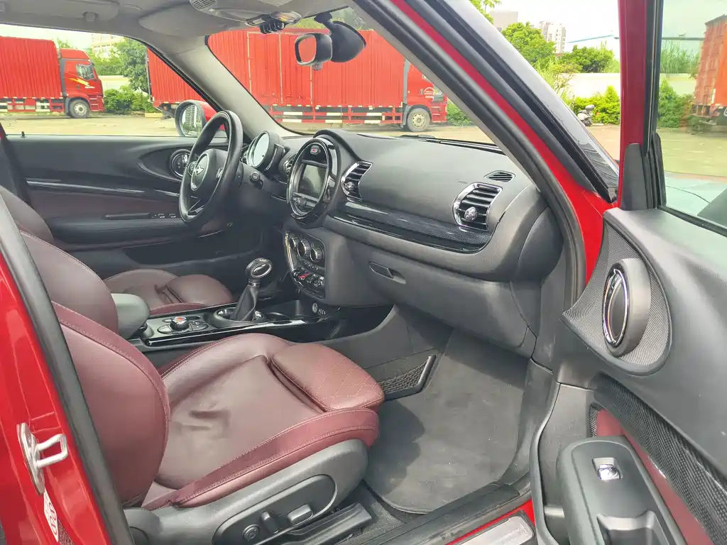 MINI Clubman 2018 — фото 11