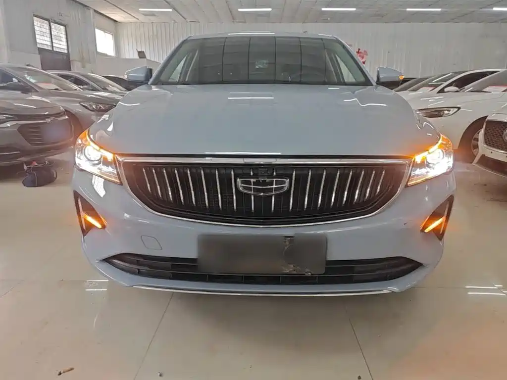 Geely Emgrand 2023