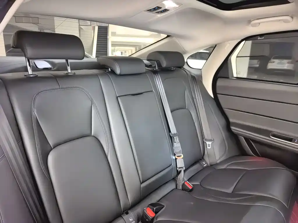 Jaguar XFL 2021 — фото 17