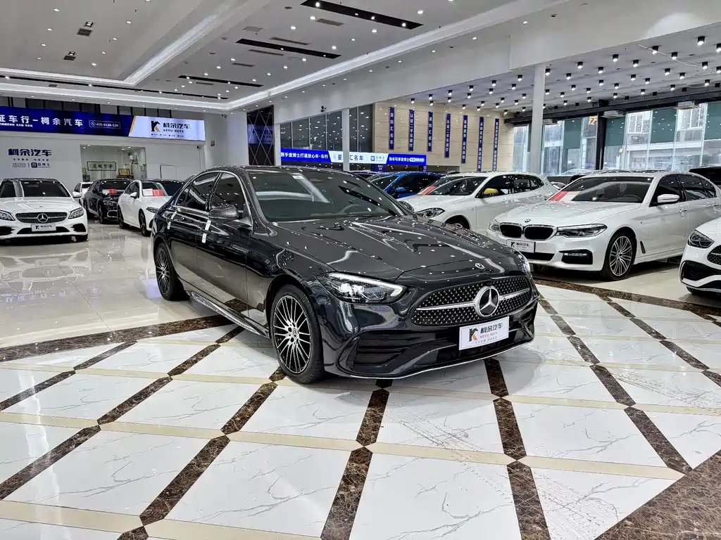 Mercedes-Benz C-Class 2023 — фото 4