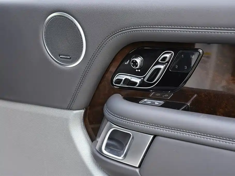 Land Rover Range Rover 2020 — фото 21