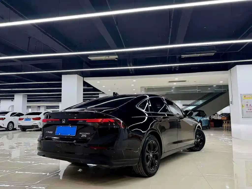 Honda Accord 2024 — фото 8