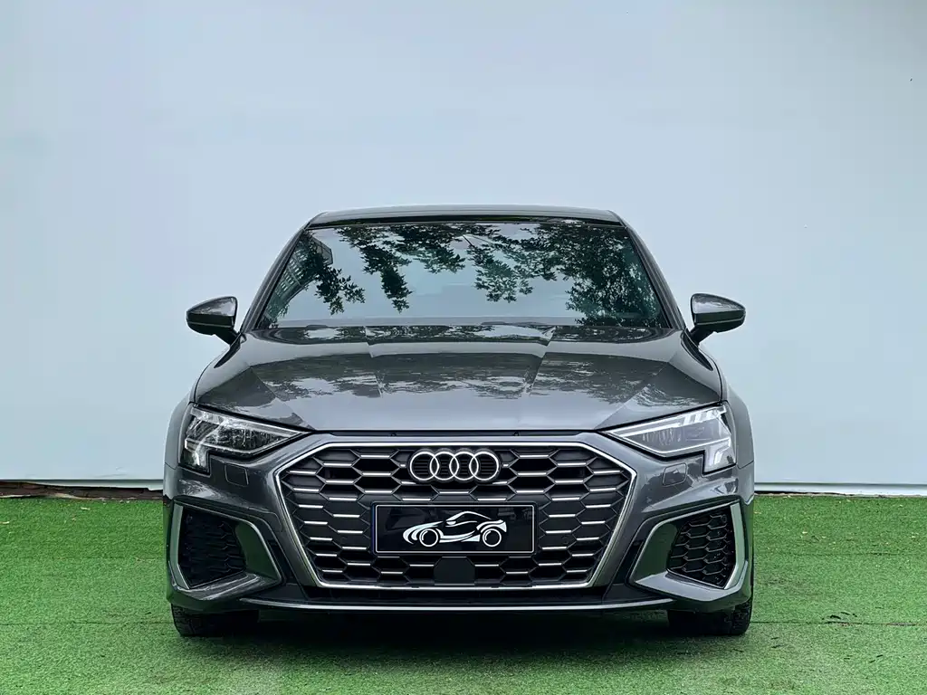 Audi A3 2023 — фото 2