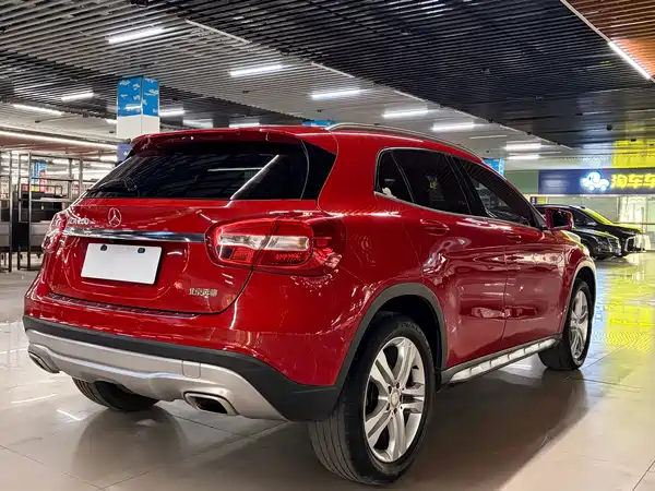 Mercedes-Benz GLA 2016