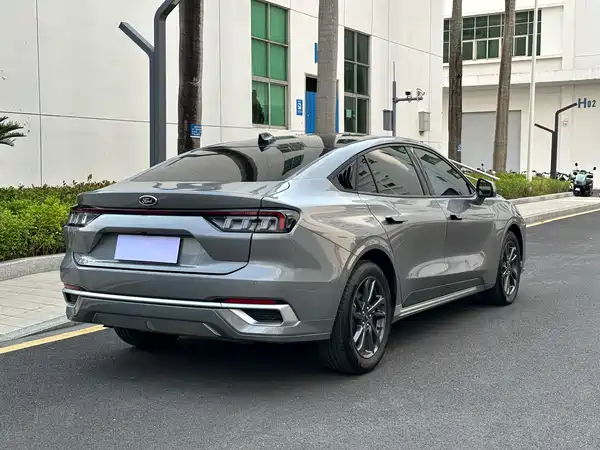 Ford Mondeo 2025