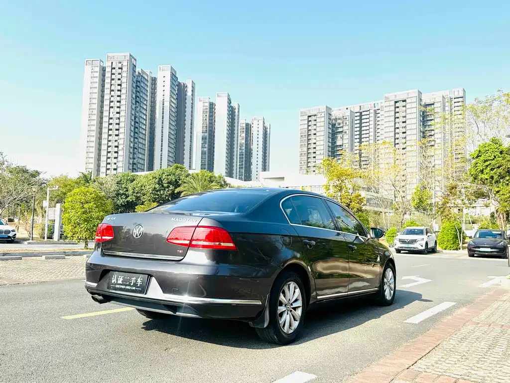 Volkswagen Magotan 2014