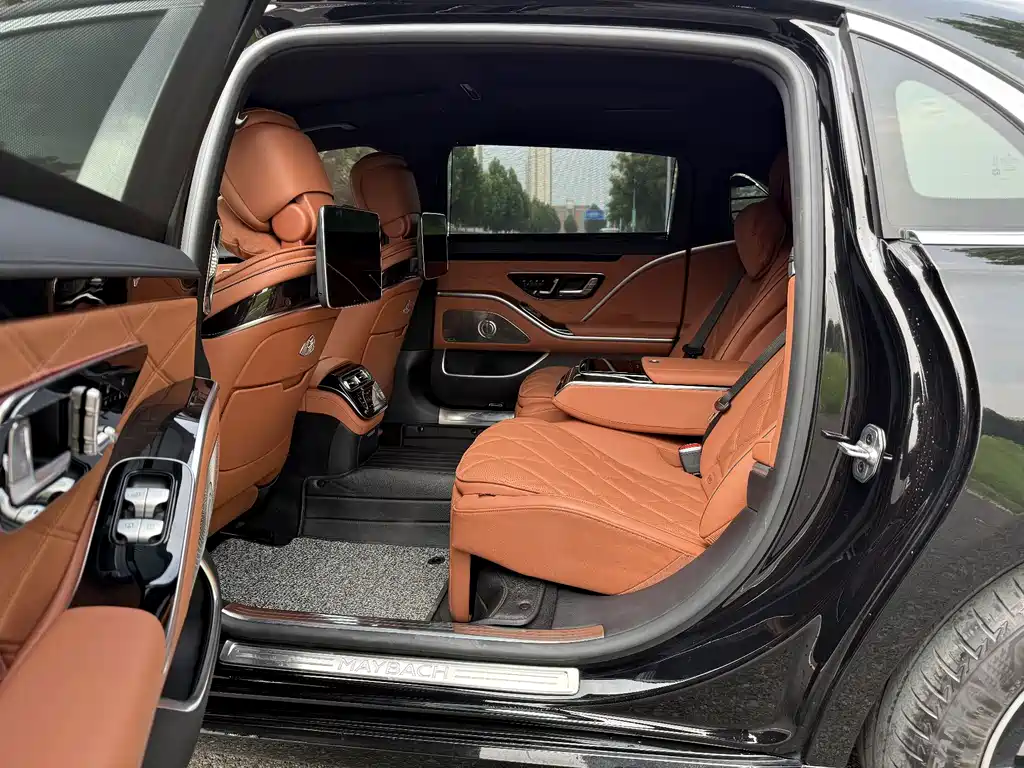 Mercedes-Benz Maybach S-Class 2025 — фото 4
