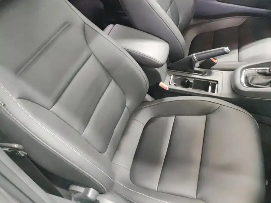 Volkswagen Sagitar 2019