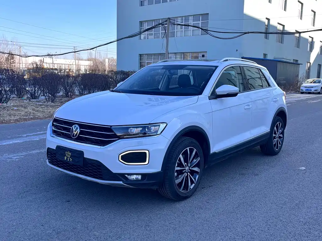 Volkswagen T-Roc 2022 — фото 1