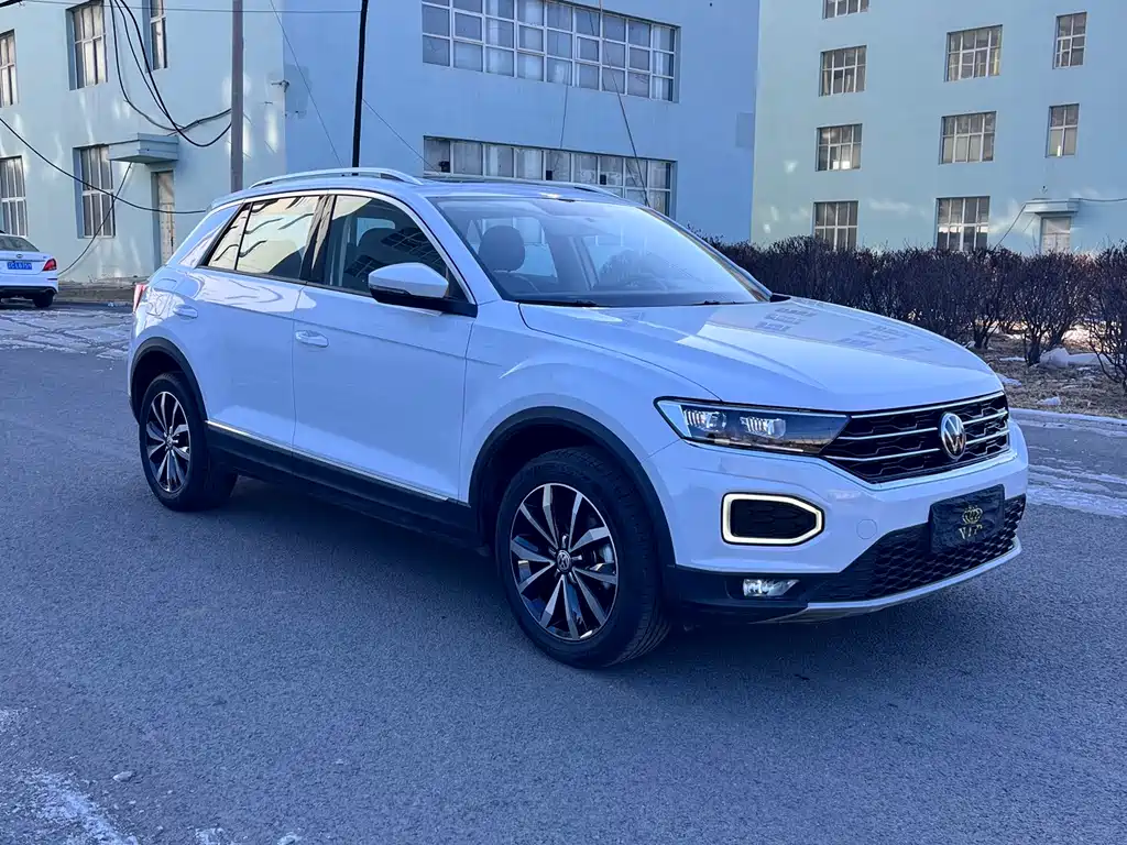 Volkswagen T-Roc 2022 — фото 3