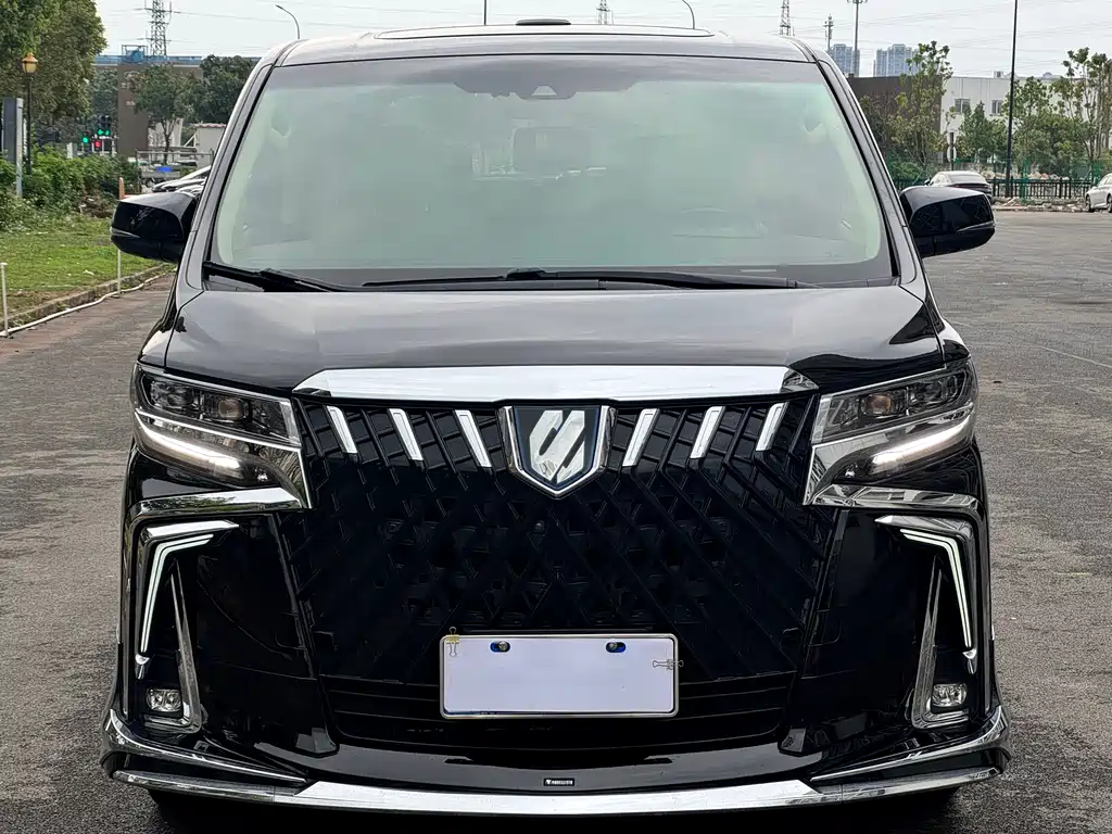 Toyota Alphard 2020 — фото 2