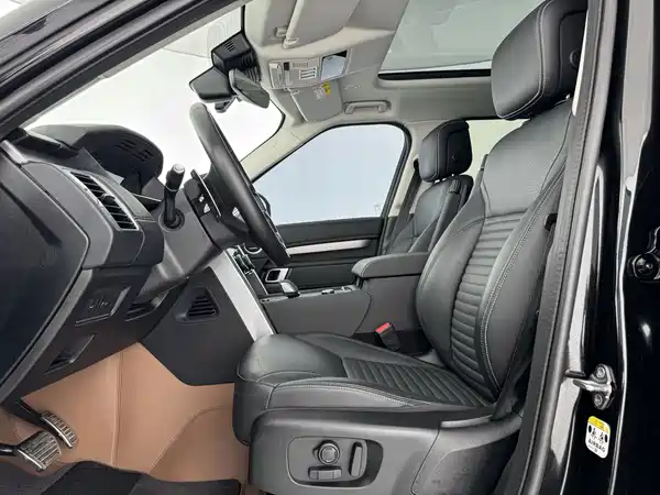 Land Rover Discovery 2024
