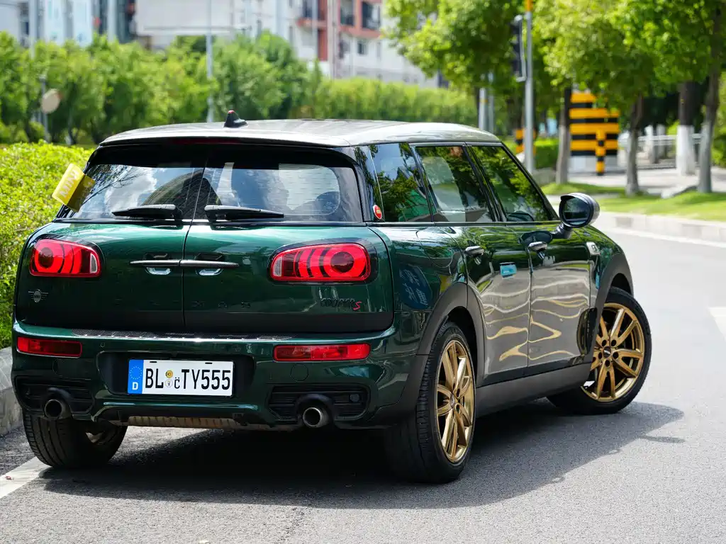 MINI Clubman 2018 — фото 15