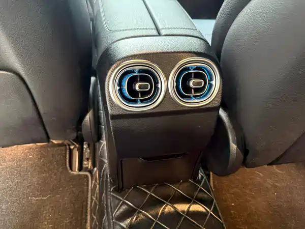 Mercedes-Benz C-Class 2022