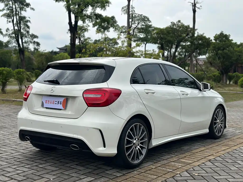 Mercedes-Benz A-Class 2015
