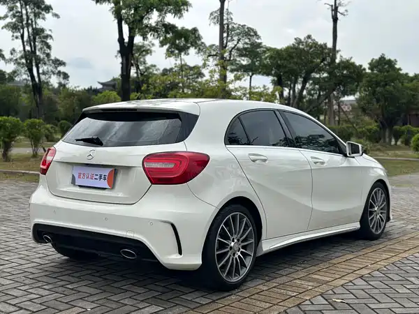 Mercedes-Benz A-Class 2015