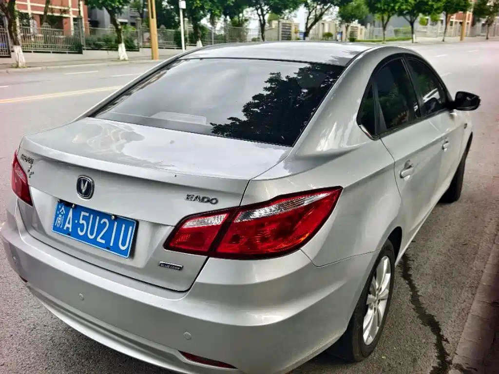 Changan Eado 2014 — фото 4