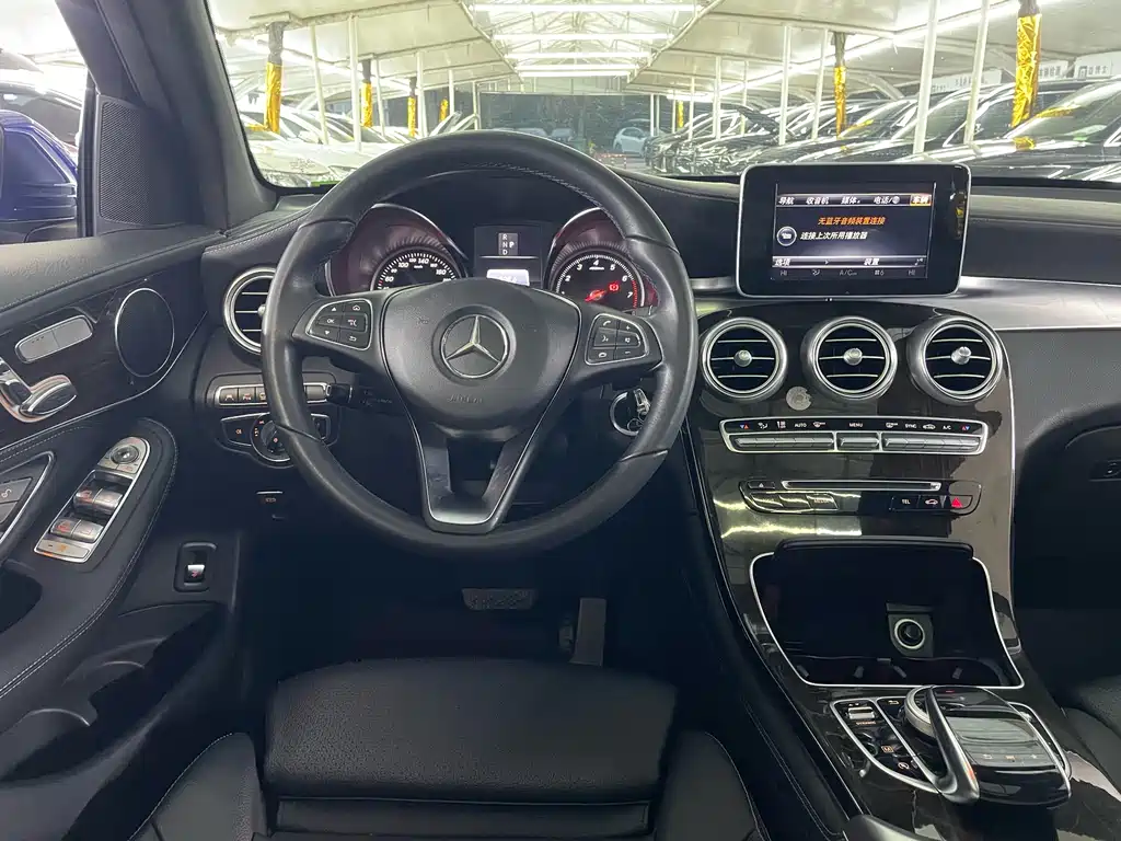 Mercedes-Benz GLC 2017 — фото 14
