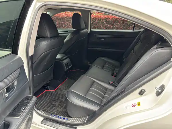 Lexus ES 2015