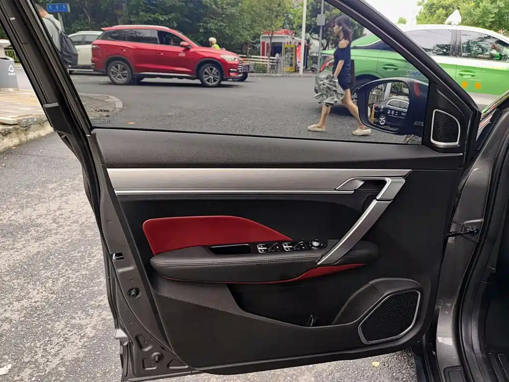 Geely Binyue 2022